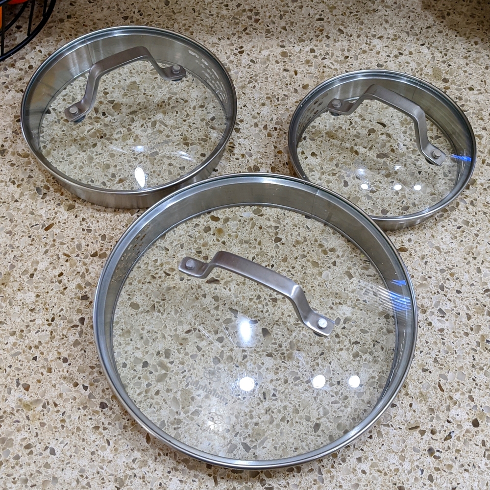 Calphalon lid set